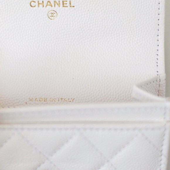 SOLD Chanel Quilted Caviar Leather Small Flap Card Holder in Cream & Gold HW - Picture 4 of 7
